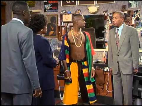 S5E09   Kiss Of The Spiderman