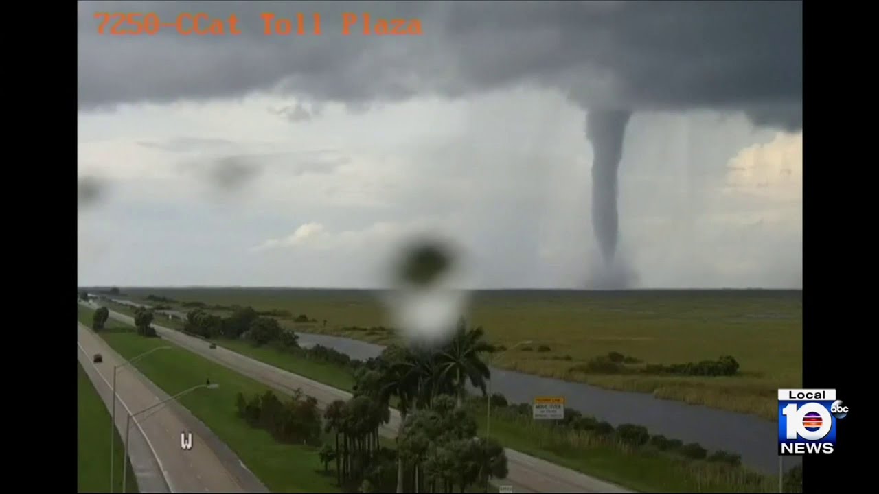 Linemen respond to Florida from different states