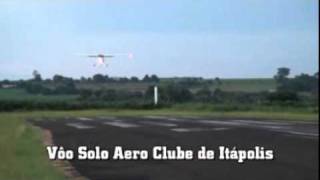 preview picture of video 'Aero Clube de Itápolis, Vôo Solo'
