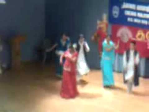 Linju nd group dance