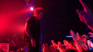 Papa Roach - Leader Of The Broken Hearts [Live Moscow Russia 18.11.2012]