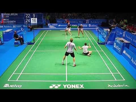 Marcus Ellis's behind-the-back trick shot