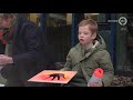 Benjamin (8) wil dat mensen vaker naar elkaar zwaaien