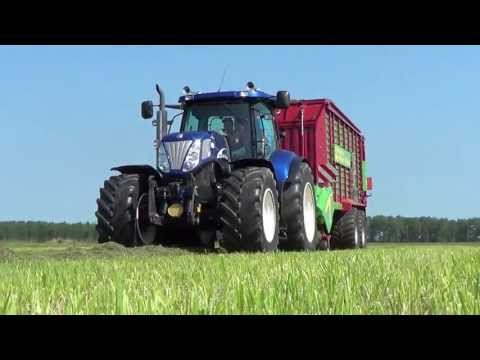 www.jtnfotografie.nl - Demo New Holland T7070 Blue Power met een Strautmann oprapwagen.