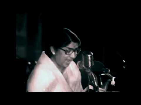 Aaj Phir Jeene Ki Tamanna Hai -Lata Mangeshkar Live