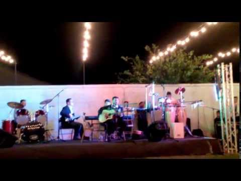 Bernie Tres - Mora en mi