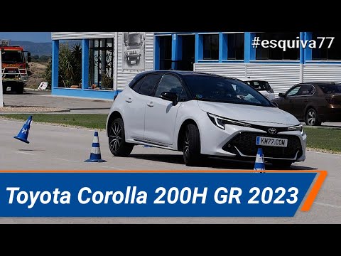 Toyota Corolla 200H GR Sport 2023 – Maniobra de esquiva (moose test) y eslalon | km77.com