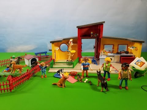 Playmobil TIny Paws Pet Hotel Dog Trainer's First Day