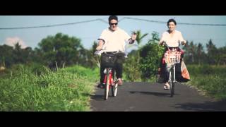 Download Lagu Axioo - Petra u0026 Rubi Prewedding by Yosep Thumbnail