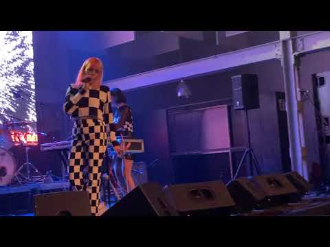 Lucia Tachetti con Cabiria en directo. Valladolid 15/10/2021