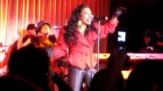 Melanie Fiona&#39;s &quot;Bang Bang&quot; at NYC&#39;s Canal Room