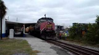 preview picture of video 'K475 29 nov2 09, The Winter Haven EoTH Train'