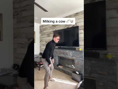 How to properly dance at the club 😂 #dance #edm #club