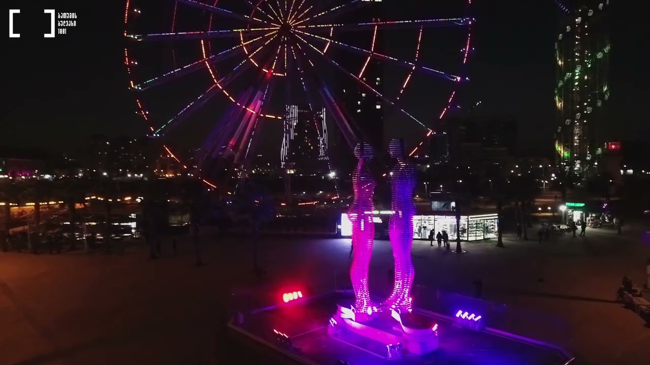 Statue of Ali and Nino