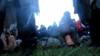 preview picture of video 'Stonehenge Winter Solstice - December 21 2013 - Into The Drum Circle'