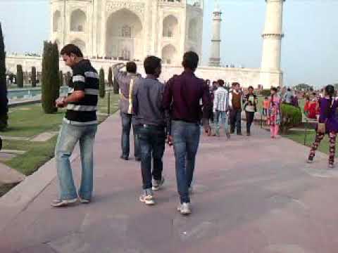 Mridul at Tajmahal 1