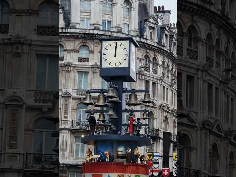 London’s SWISS GLOCKENSPIEL   Bells Chime at Leicester Square