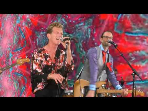 Let’s Dance – Paul Roberts sings David Bowie