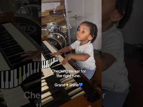 Baby on church organ. #babygenius #music #kirkfranklin #church @realkirkfranklin