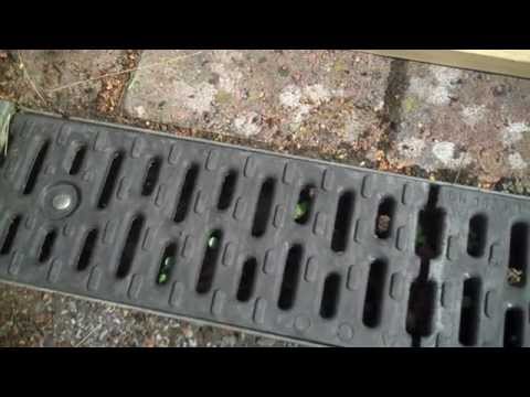 Aco drainage grid removal and maintenance