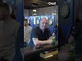 De bekende darter Renee de Snee, ken je hem al? | RTV Oost