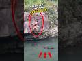 She fell into the river with crocodiles😱🦎