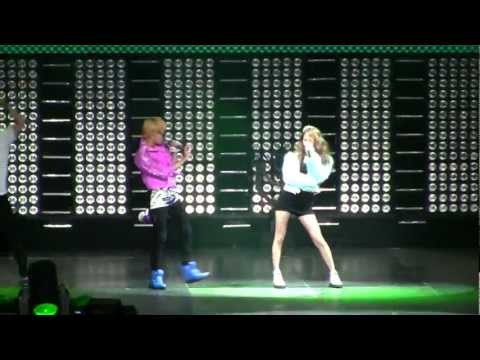 SMTown Live NY Key (Shinee) Krystal f(x)  [111023] [fancam]