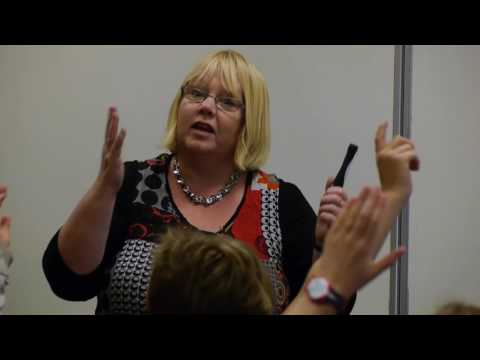 CS Unplugged - Parity magic (sample classroom lesson)