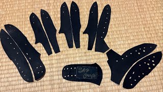 革を縫製してグローブにしていく