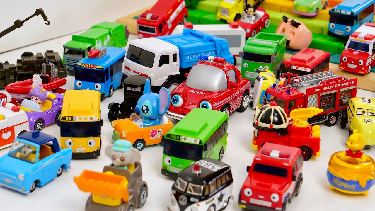 走行テスト☆色んなミニカーをカラフルな坂を走らせて動きをチェックしました♪ Mini Cars Racing Down a Colorful Track