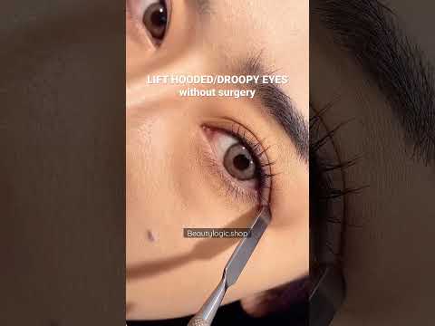 Use eyelid tape to lift hooded eyes #beautyhacks #hoodedeye #beautytips #makeup #eyelidsurgery