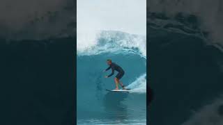 Surfer Gets Burned! Then Gets Perfect Tube in Hawaii! #surf #surfing #surfers #surfer #shorts