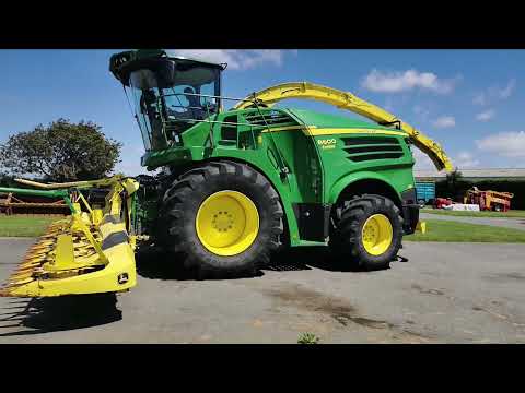 Vidéo ensileuse John Deere 8600