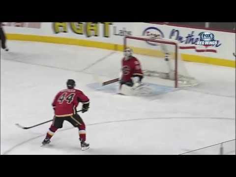 Franzen scores from center ice @ Flames