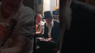 הגאון הגדול רבי דוד יוסף שליט"א מקונן בבכי באמירת מספר השנים 1956 שנה לחורבן בית המקדש.