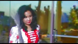 Download lagu Tetty Kadi - Teratai Putih mp3