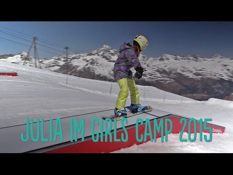 Julia in the Snowboard Girls Camp 2015 - www.shakashop.ch