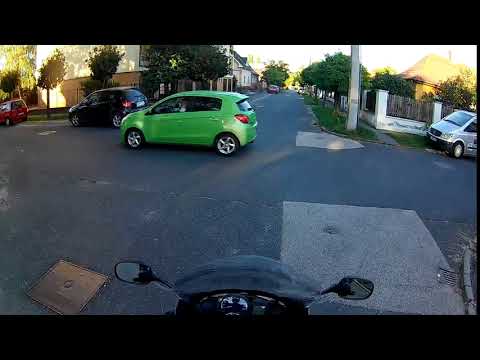 A Jövőbe látó szőke sofőr