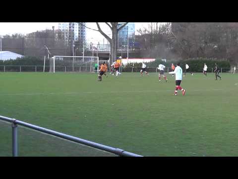 2 febr 2013 AFC C2 - VV De Meern C1 com 2-4 hij scoort 'm