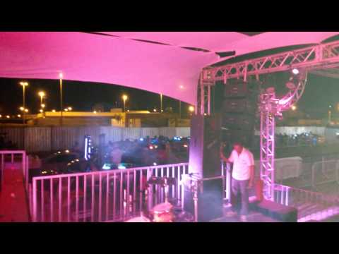 DEBOXE E ROBSON E THIAGO  NO ESTACIONAMENTO DA IGREJA BARCA EM SAMAMBAIA