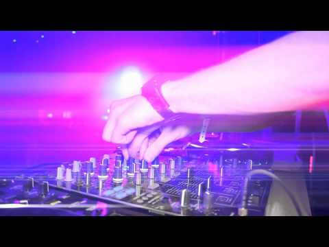 DJ ICON /usa/ and MC CHICKABOO /Uk/ - 8 March 2012 - In Beat We Trust