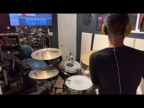 Comparison of two discontinued Zildjian 22” K Custom ride cymbals