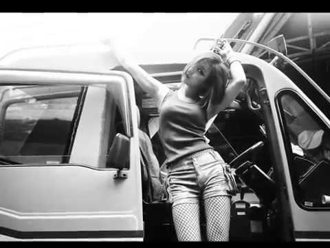 F(x) - Pretty Girl  (Luna)