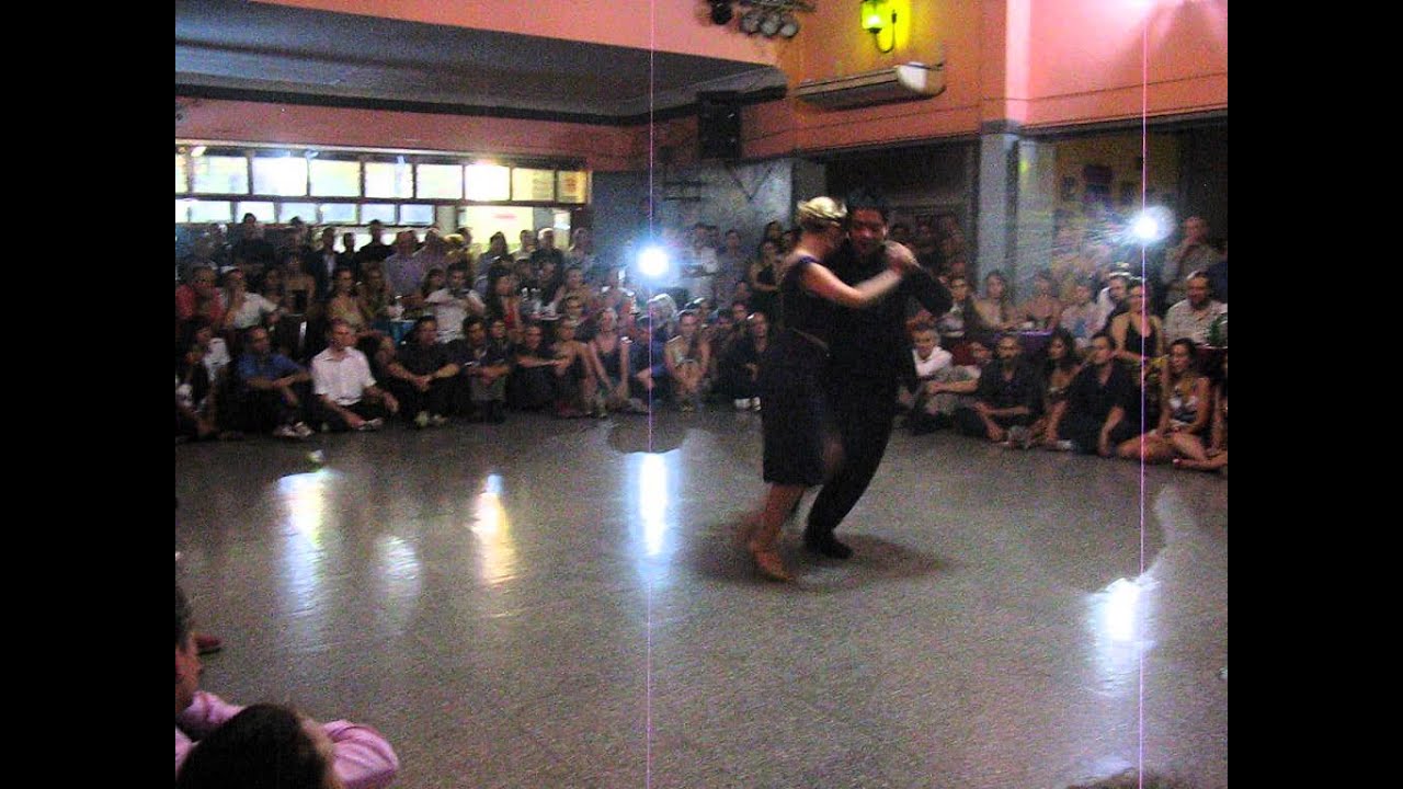 Video thumbnail for NOELIA HURTADO y CARLOS ESPINOZA en Viva La Pepa Milonga (1/5)