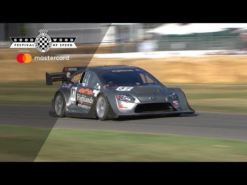 Incredible Pikes Peak Ford Focus attacks FOS hill