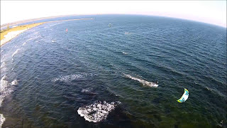 preview picture of video 'Kitesurfing og windsurfing ved Ishøj Strand 2014'