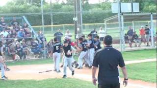 preview picture of video 'Ian Anderson HR in Championship Game 2010.mpg'