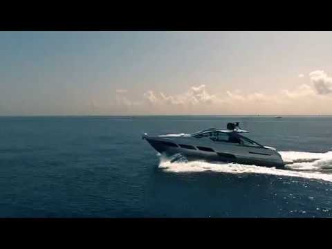 Luxury Yacht - Pershing 5X - Ferretti Group America