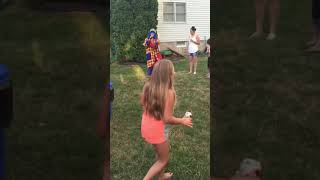 Payaso Pikorete vacilando con su inglés matao en cumpleaños