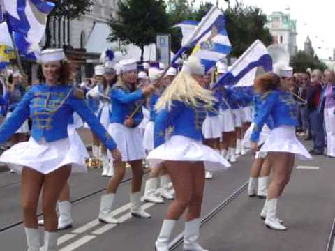 Wonderful Sweden - Göta Lejon parades at Avenyn Gothenburg